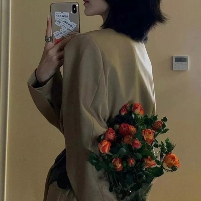 单人头像女生霸气不露脸(16张)