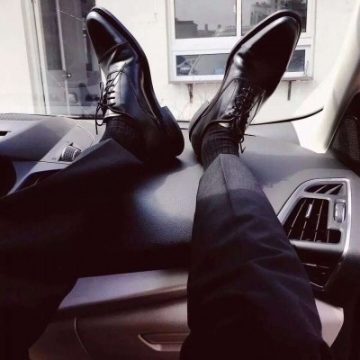 成熟积极向上头像男简约(18张)