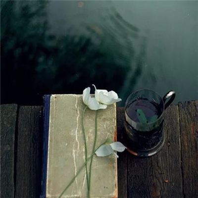 成熟积极向上头像男简约(18张)