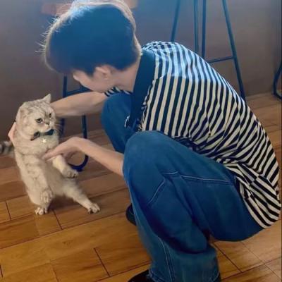 值得一辈子不换的头像男真人(24张)