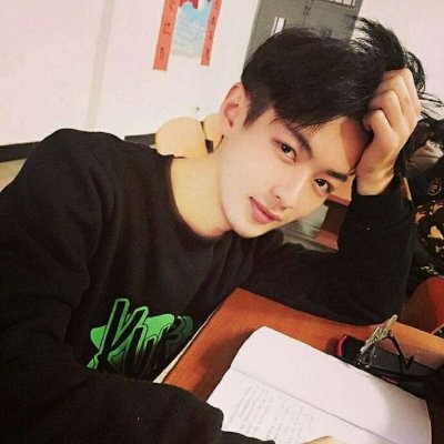 最新款微信头像图片男士(精选18张)