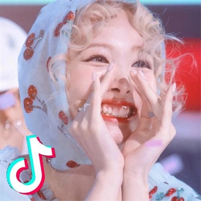 2023抖音上很火的头像(24张)