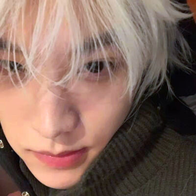 2023最火的动漫男头像(24张)