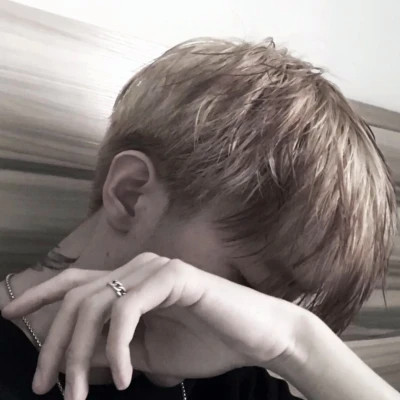 2023最火微信男士头像(22张)