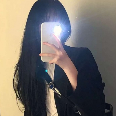 很丧的微信头像女(精选16张)