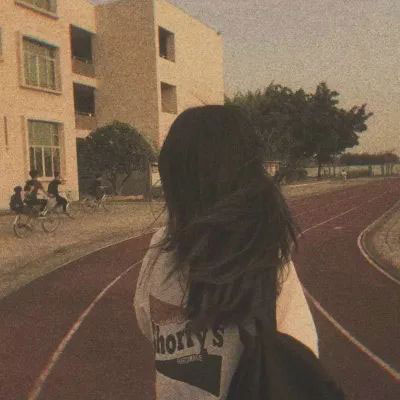 很丧的微信头像女(精选16张)