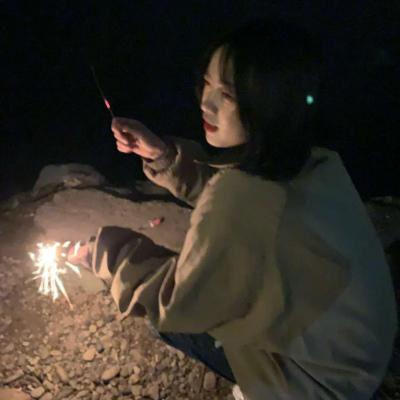 表示心情抑郁的头像(精选12张)