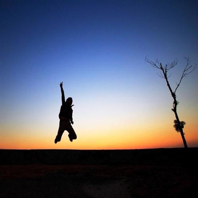 朝气蓬勃积极向上的微信头像(24张)