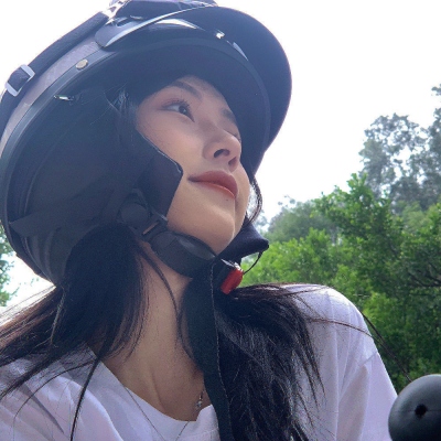 低调又高雅的微信头像女(16张)