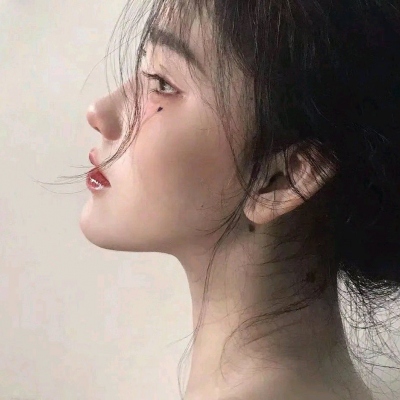 低调又高雅的微信头像女(16张)