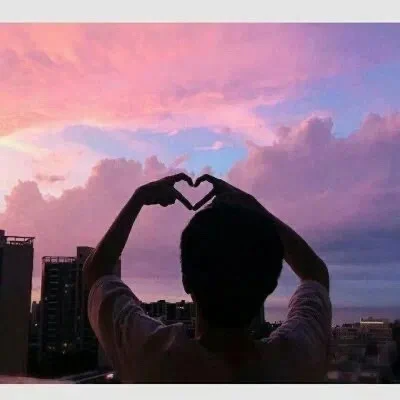 2023最火背影情侣头像(精选16张)