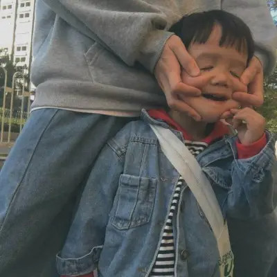 2023年最火的沙雕微信头像(24张)