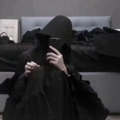 2023最火爆的拽姐头像(精选16张)