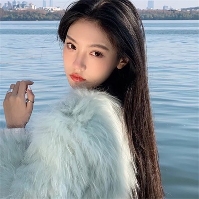 2023最火爆的拽姐头像(精选16张)