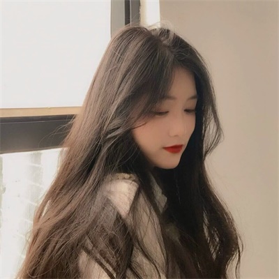 2023最火爆的拽姐头像(精选16张)