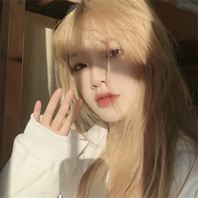 2023最火爆的拽姐头像(精选16张)