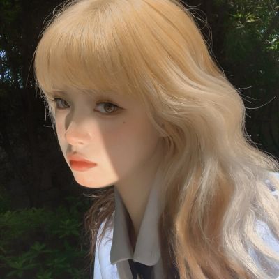 2023年最火的美女头像(精选24张)