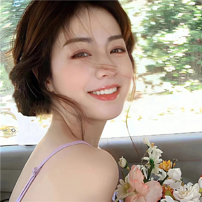 2023年最火的美女头像(精选24张)