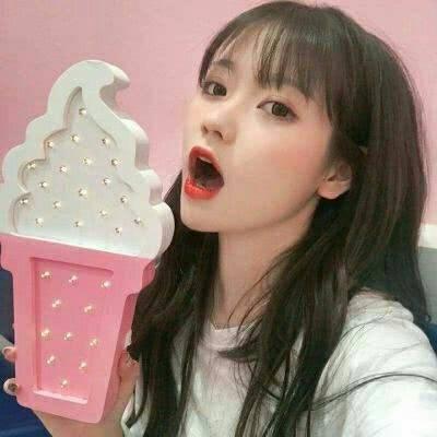 2023年最火的美女头像(精选24张)