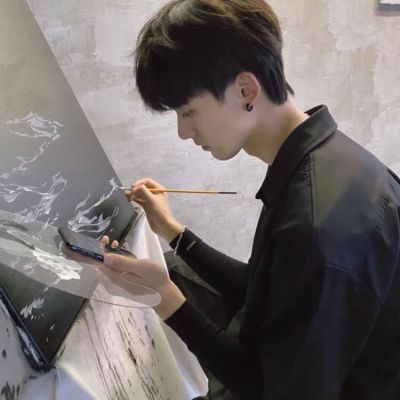 2023最火微信男生头像(24张)