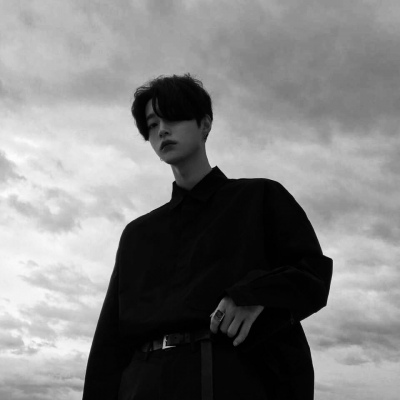 2023男生最火头像(24张)