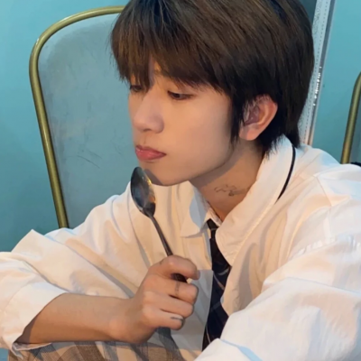 2023最火抖音男生头像(精选16张)