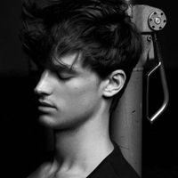 2023最火型男头像(20张)