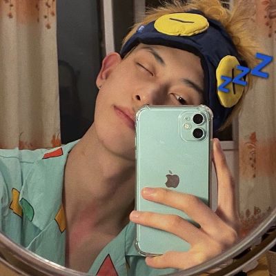 2023男最火微信头像(22张)