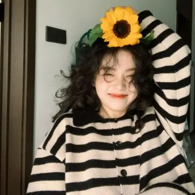 2023最火快手真人头像(22张)