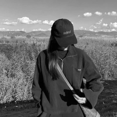 2023最火爆的黑白头像(24张)