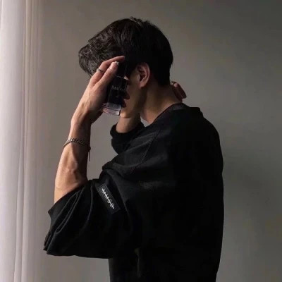 初中男生2023最火微信头像(精选32张)