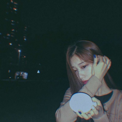 2023女生最火微信头像(24张)