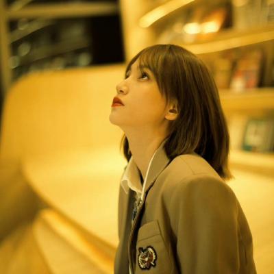 2023女生最火微信头像(24张)