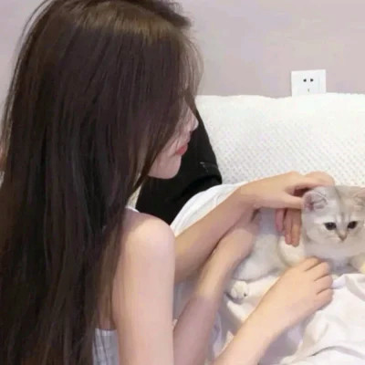 2023年最火的女人微信头像(24张)