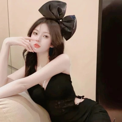 2023最火女生侧头像(精选24张)