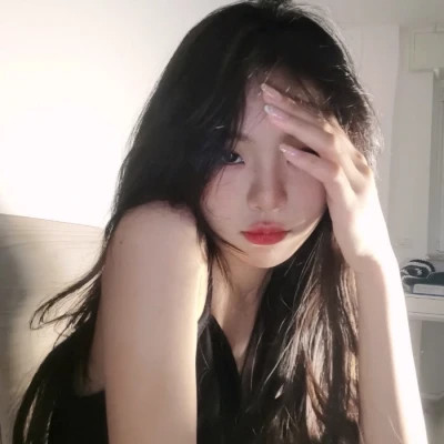 2023最火女生侧头像(精选24张)