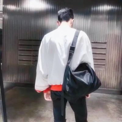 2023年最火的背影情侣头像(24张)