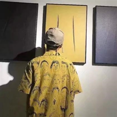 2023年最火的背影情侣头像(24张)