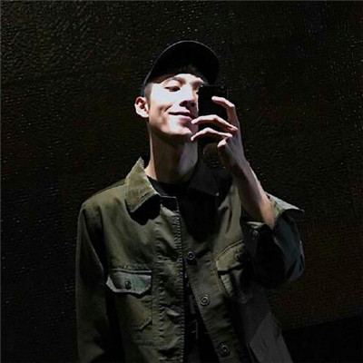 2023年最火帅气男头像(精选20张)