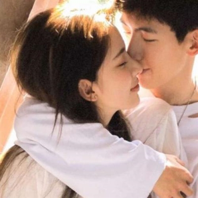 2023最火q版情侣头像(精选20张)