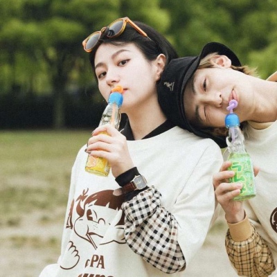 2023最火q版情侣头像(精选20张)