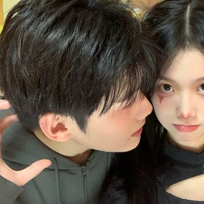 2023最火亲密情侣头像(精选24张)