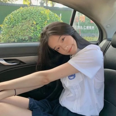 2023最火微信女生头像(24张)