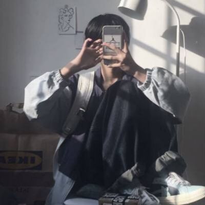 2023最火好看男人头像(精选32张)