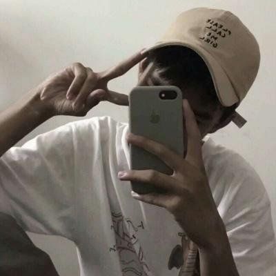 2023最火好看男人头像(精选32张)