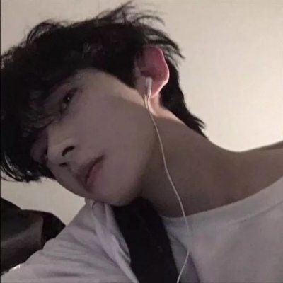 2023最火好看男人头像(精选32张)