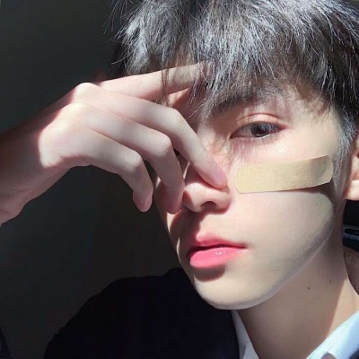 2023最火好看男人头像(精选32张)