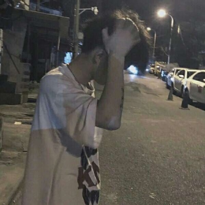 2023年最伤感的头像(精选24张)