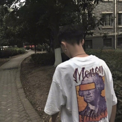 2023年最伤感的头像(精选24张)