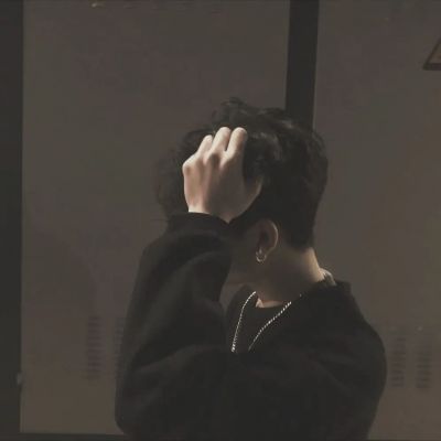 头像干净简约治愈系男生(24张)